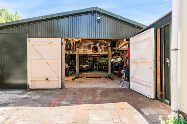 Medium property photo - Wasbeeklaan 5, 2361 HG Warmond