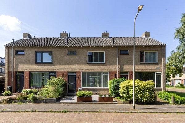 Verkocht: Essenlaan 64, 2172 BX Sassenheim