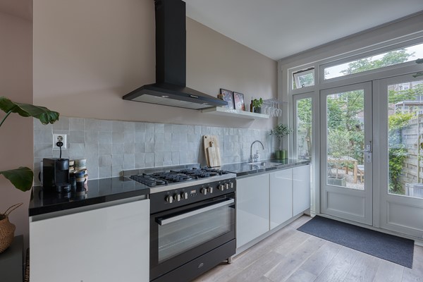 Medium property photo - Loudonstraat 16, 2593 RW Den Haag