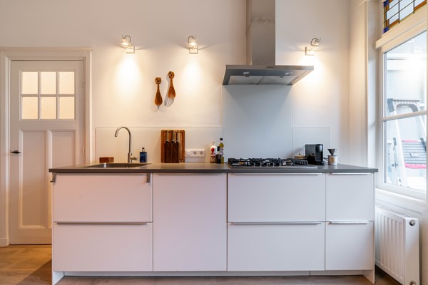 Medium property photo - Usselincxstraat 136, 2593 VP Den Haag