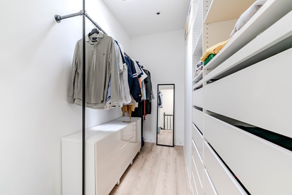 Medium property photo - Hofwijckplein 72, 2515 RM Den Haag