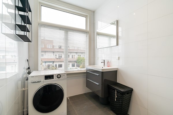 Medium property photo - De Vriesstraat 87, 2593 XH Den Haag