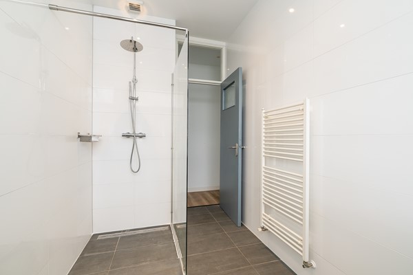 Medium property photo - De Vriesstraat 87, 2593 XH Den Haag