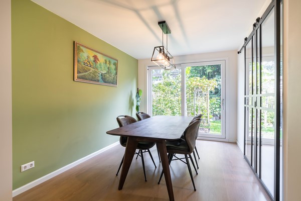 Medium property photo - Hendrik Zwaardecroonstraat 84, 2593 XT Den Haag