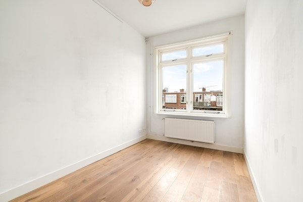 Medium property photo - Van Lansbergestraat 10, 2593 SE Den Haag