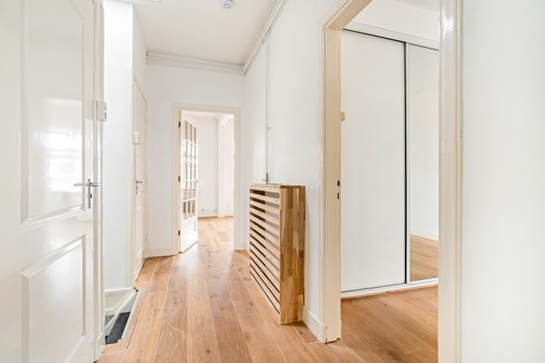 Medium property photo - Van Lansbergestraat 10, 2593 SE Den Haag