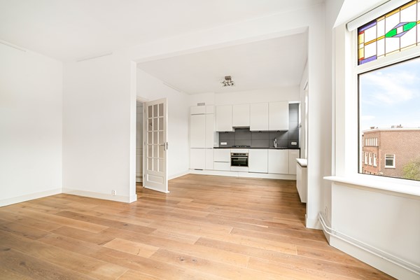 Medium property photo - Van Lansbergestraat 10, 2593 SE Den Haag