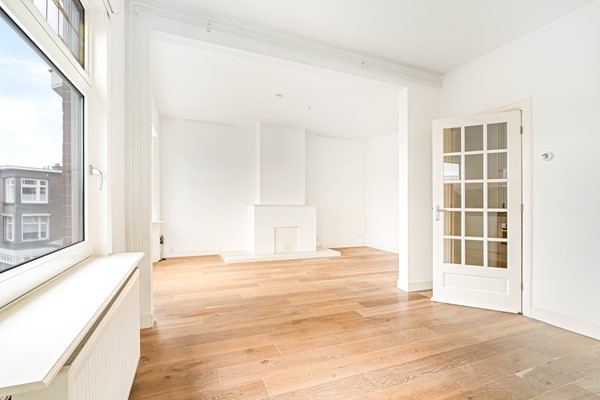 Medium property photo - Van Lansbergestraat 10, 2593 SE Den Haag
