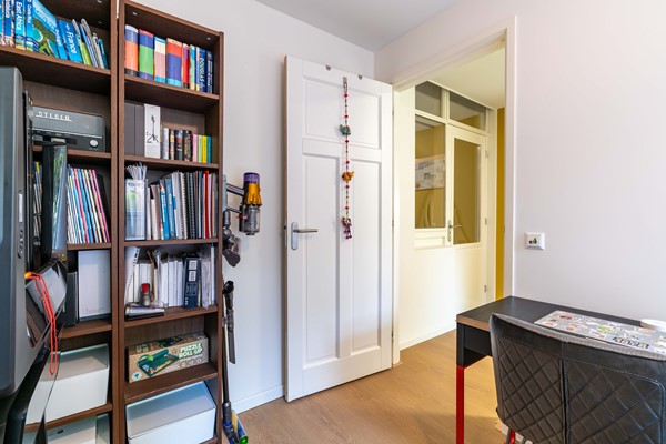 Medium property photo - Hendrik Zwaardecroonstraat 84, 2593 XT Den Haag