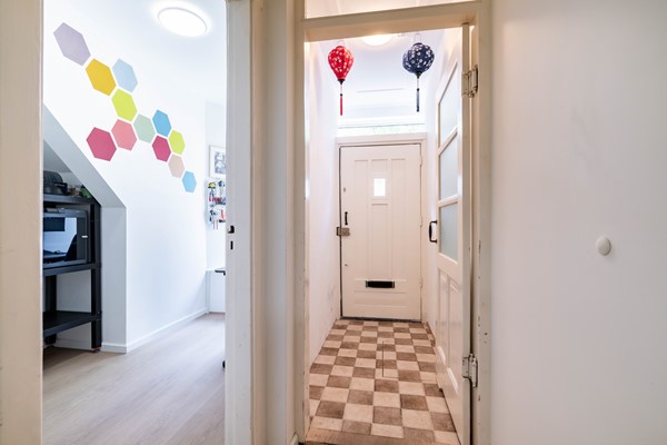 Medium property photo - Hendrik Zwaardecroonstraat 84, 2593 XT Den Haag