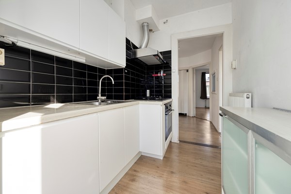 Medium property photo - Usselincxstraat 109, 2593 VJ Den Haag