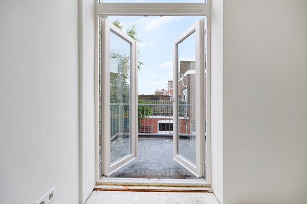 Medium property photo - Frederik Ruyschstraat 25, 2563 VV Den Haag