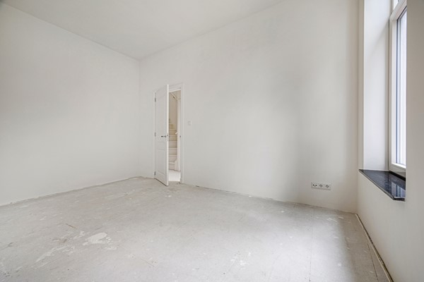 Medium property photo - Frederik Ruyschstraat 25, 2563 VV Den Haag