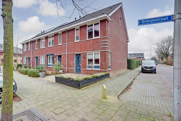 Property photo - Oranjestraat 64, 3295AT 's-Gravendeel