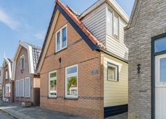 Onder bod: Broekerhavenweg 197, 1611 CD Bovenkarspel