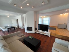 Wohn- Esszimmer mit Kamin.jpg