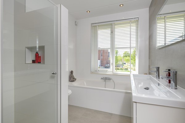 Medium property photo - Laan Van Zuidbroek 70, 7324 BJ Apeldoorn