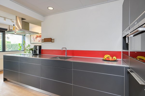 Medium property photo - De Hovenlaan 82, 7325 VG Apeldoorn