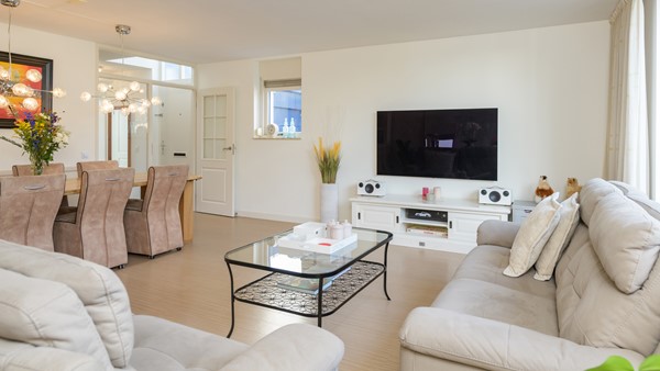 Medium property photo - Jacqueline van der Waalssingel 57, 7321 JN Apeldoorn