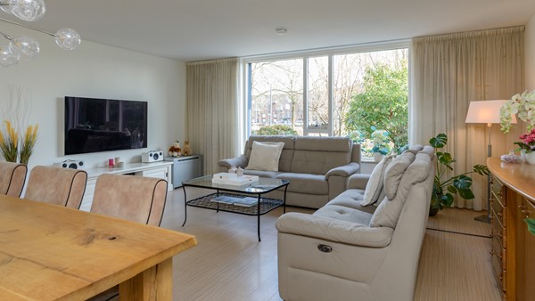 Medium property photo - Jacqueline van der Waalssingel 57, 7321 JN Apeldoorn