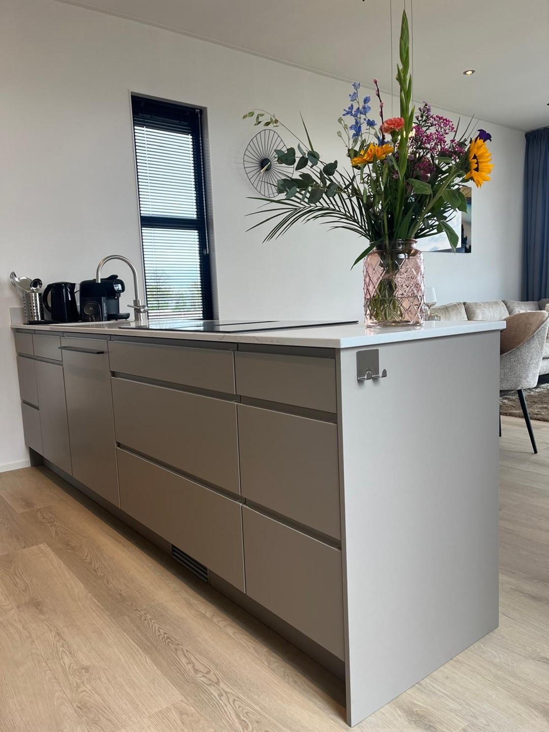 Luxe vrijstaande recreatievilla aan het IJsselmeer in Workum foto 3