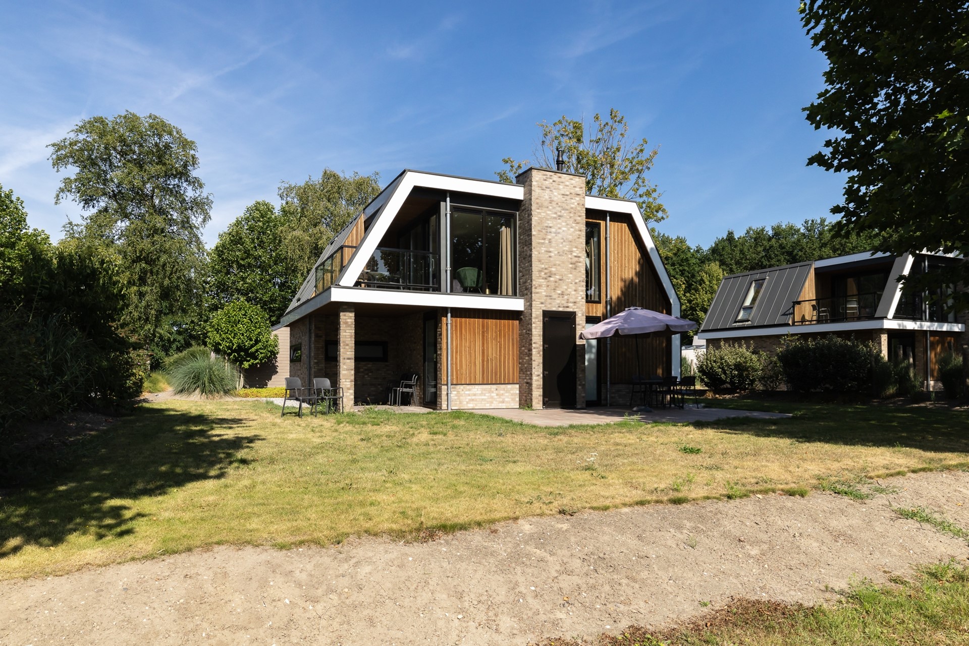 Dijkvilla 252 - Luxe villa aan het Veluwemeer