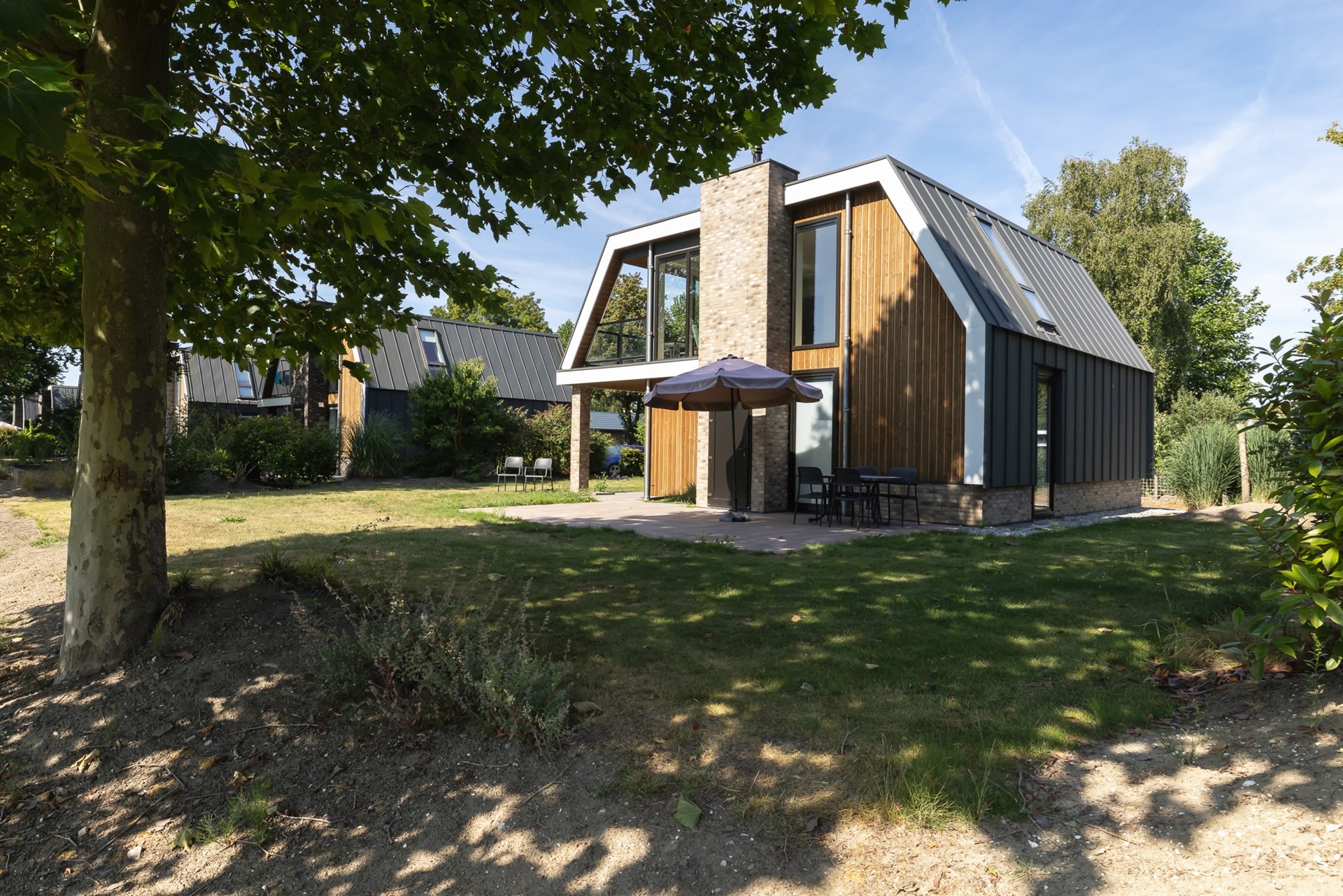 Dijkvilla 252 - Luxe villa aan het Veluwemeer foto 2