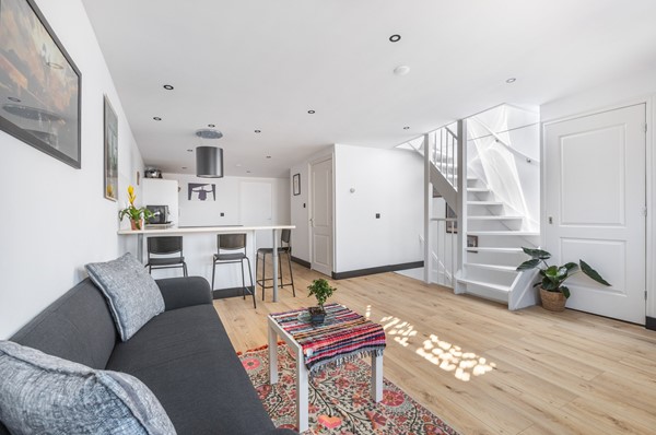 Medium property photo - Albert Cuypstraat 214-4, 1073 BM Amsterdam