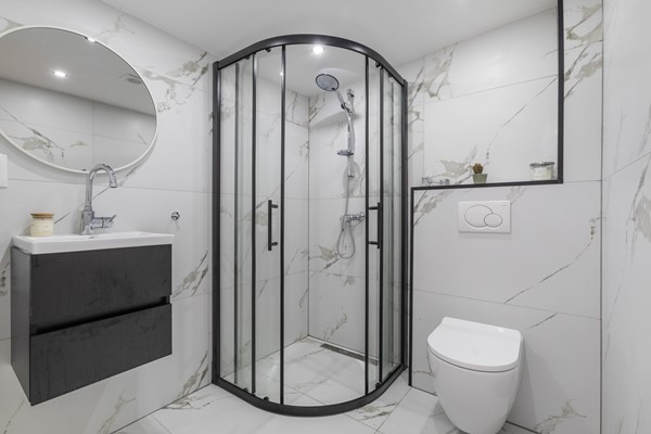 Medium property photo - Albert Cuypstraat 214-4, 1073 BM Amsterdam