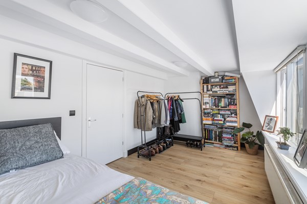 Medium property photo - Albert Cuypstraat 214-4, 1073 BM Amsterdam
