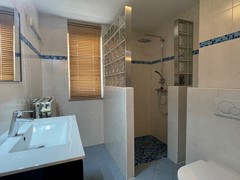 IMG_0928.jpg