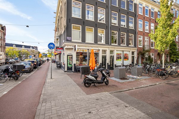 Te huur: Drukke hoeklocatie aan de rand van centrum/Jordaan met een 
een horeca 4 bestemming (€ 115.000,-)
