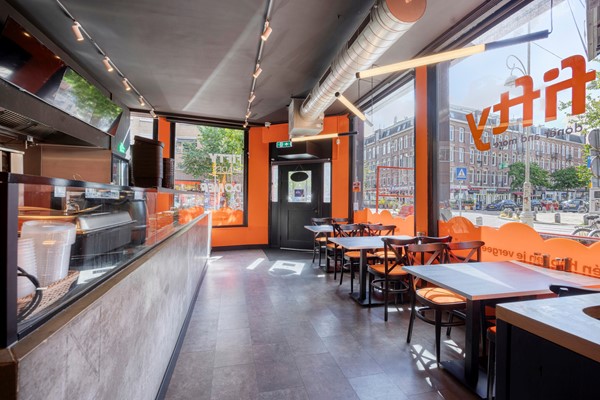 Te huur: Unieke hoeklocatie met dubbel terras aan de Javastraat in Amsterdam-Oost (Prijs op aanvraag)