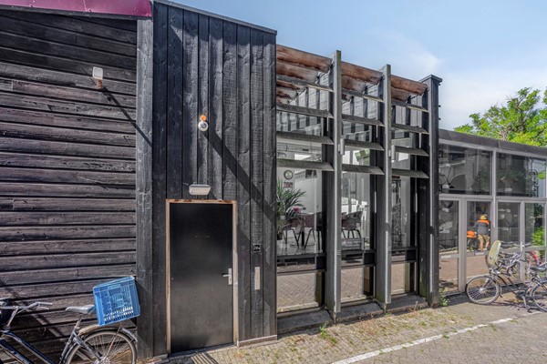 Turn-key kantoorruimte (ca. 85 m²) op het idyllische Prinseneiland.