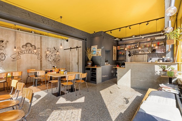 Te huur: Complete horecazaak op een fijne hoeklocatie in Amsterdam-Oost (€ 90.000,-)