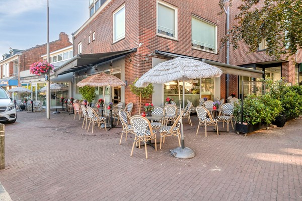 Succesvol restaurant ter overname met zonnig dubbelterras in Ouderkerk aan de Amstel (€ 199.000,-) 