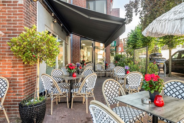 Te huur: Succesvol restaurant ter overname met zonnig dubbelterras in Ouderkerk aan de Amstel (€ 199.000,-) 