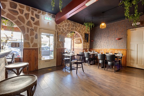 Te huur: Instapklare horecazaak met terras en tuin op zichtbare locatie, Amsterdam-Zuid (€ 99.000,-)
