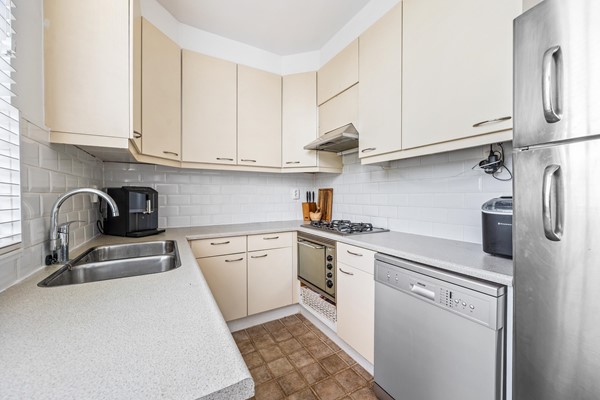 Medium property photo - Lekstraat 223, 2515 XE Den Haag