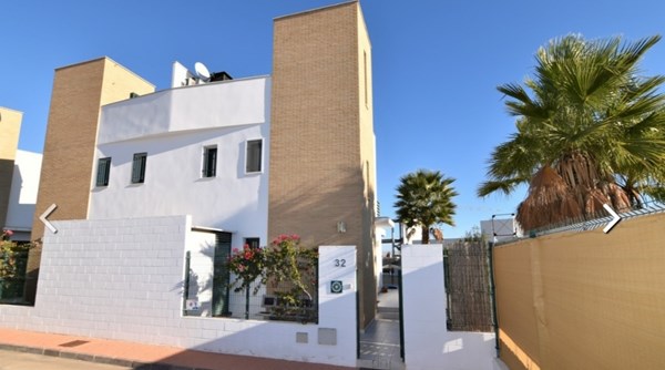 Medium property photo - 03170 Rojales