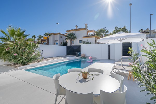 Medium property photo - Avenida del Recorral, 03170 Rojales