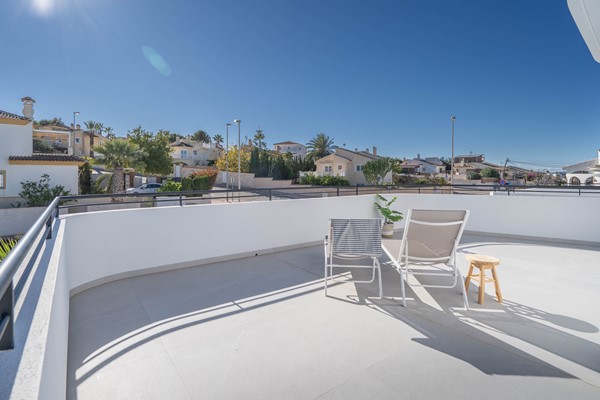 Medium property photo - Avenida del Recorral, 03170 Rojales