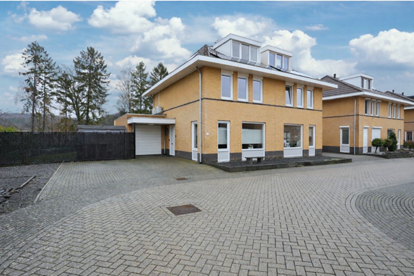 Burgemeester Rhoenstraat 12, 6291KN Vaals