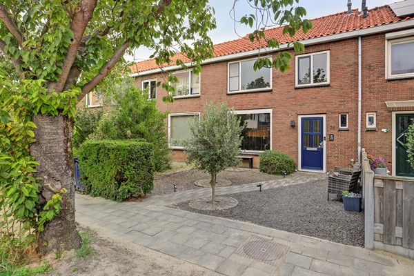 Bernhardstraat 28, 3181GB Rozenburg