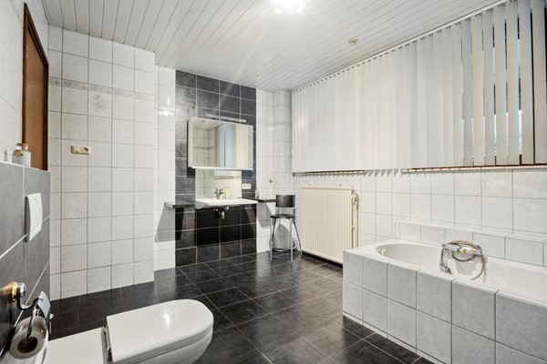 Medium property photo - Van den Broecksingel 1, 6063 CL Vlodrop