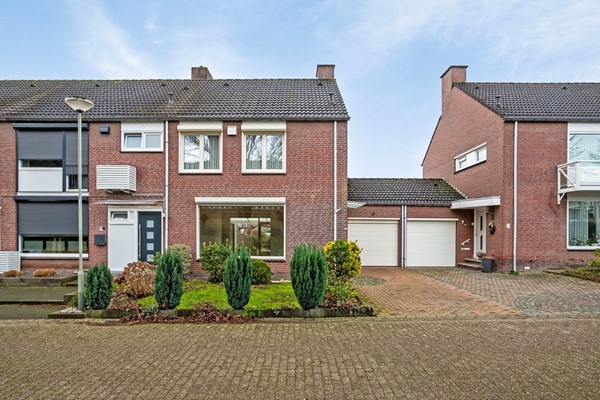 Pastoor Creusenplantsoen 11, Meerssen