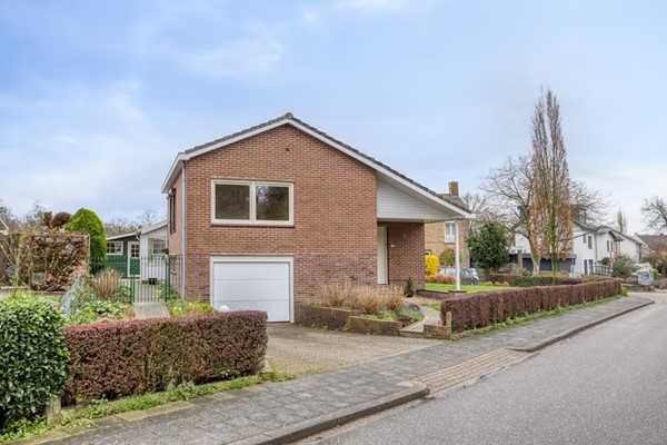 Kloosterweg 11-A, Bunde
