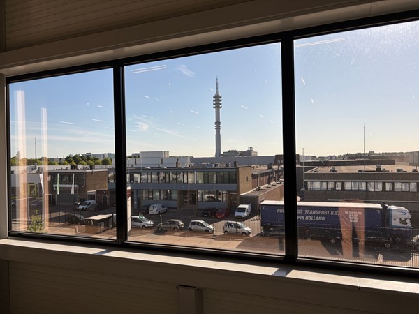 Medium property photo - Van Riemsdijkweg 57, 3088 HB Rotterdam