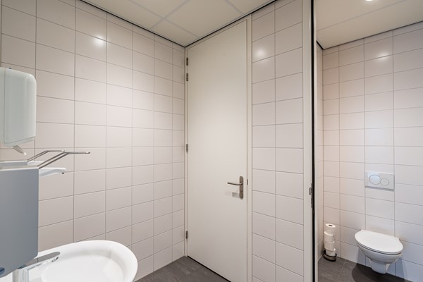 Medium property photo - Van Riemsdijkweg 57, 3088 HB Rotterdam