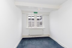 Haringvliet 92A trap links foto's-16.jpg